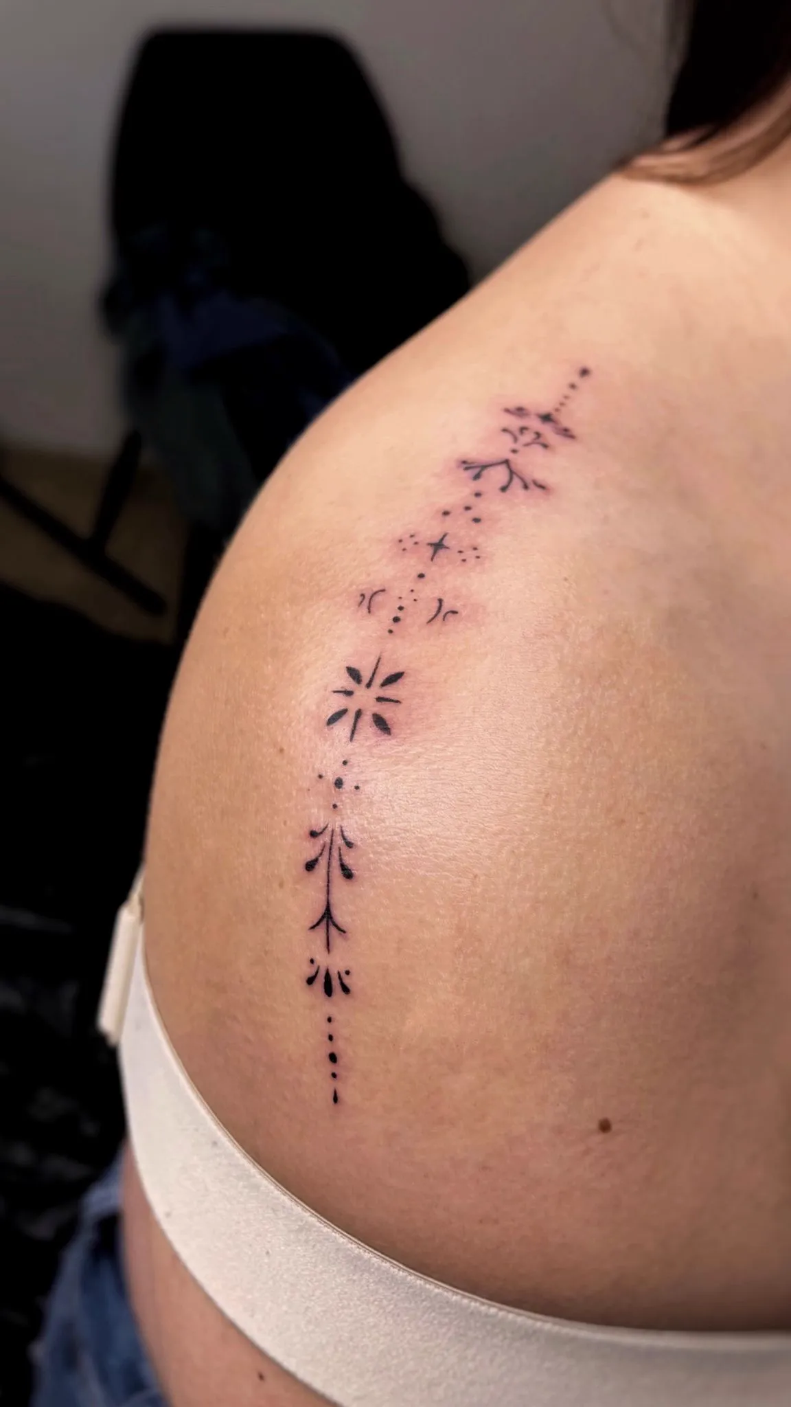 Ornamentales Schulter-Tattoo